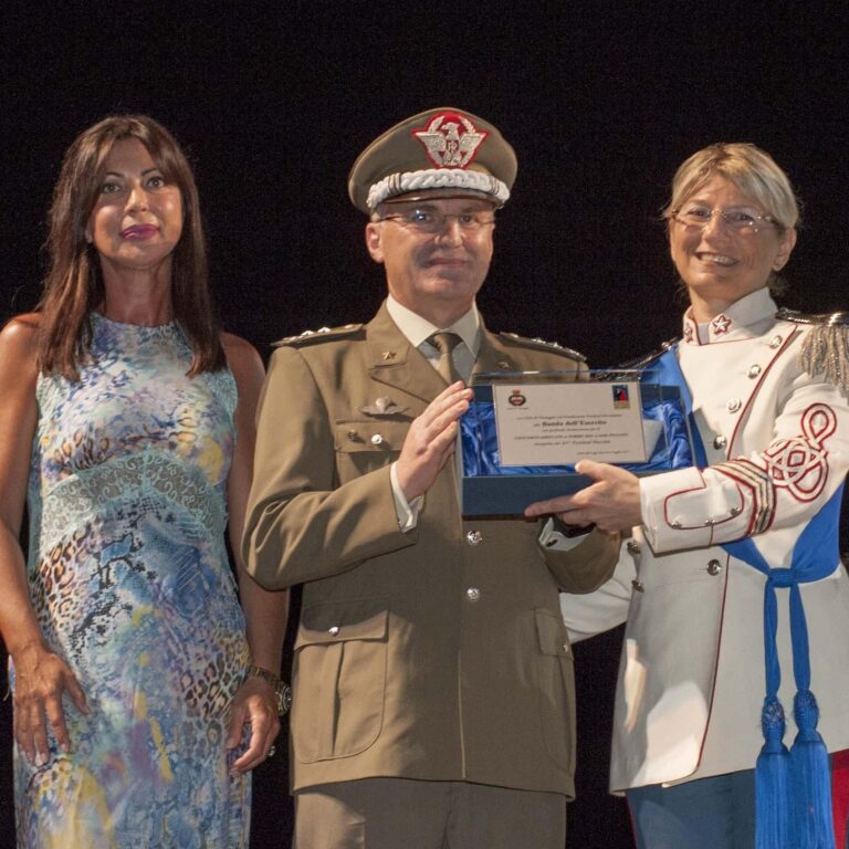 Festival Pucciniano, apre la banda dell’Esercito ed è un successo